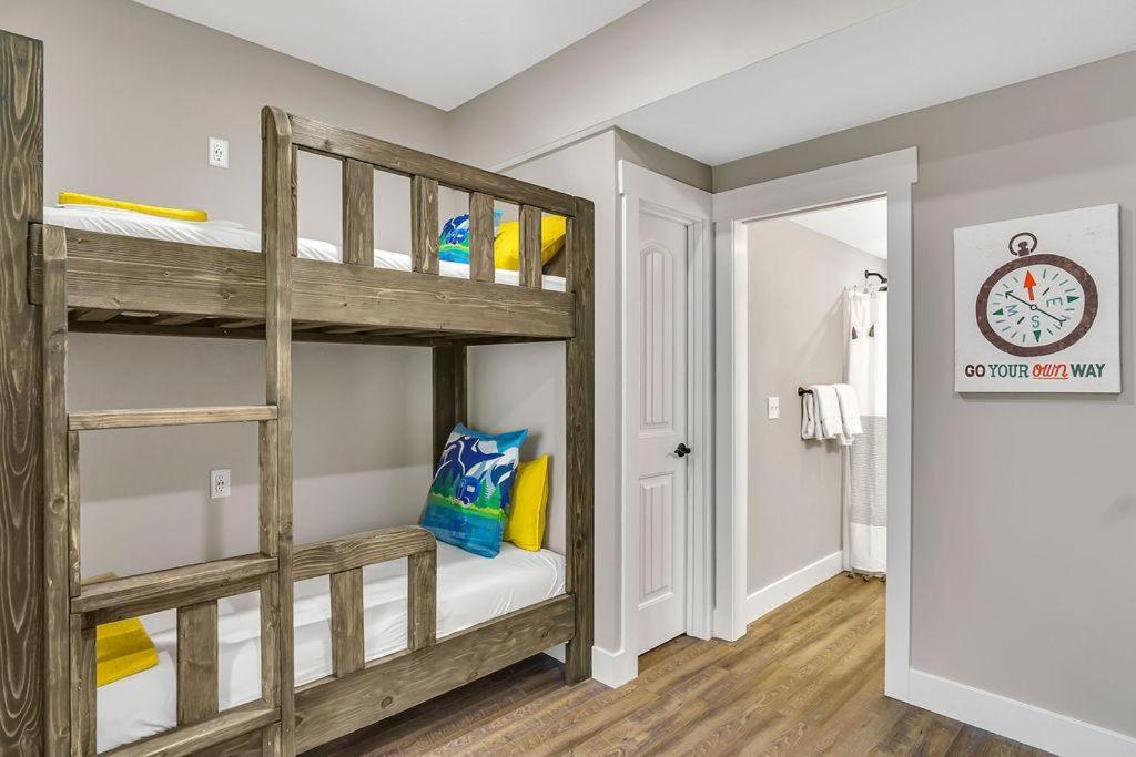 Modern Coastal Holiday home Branson