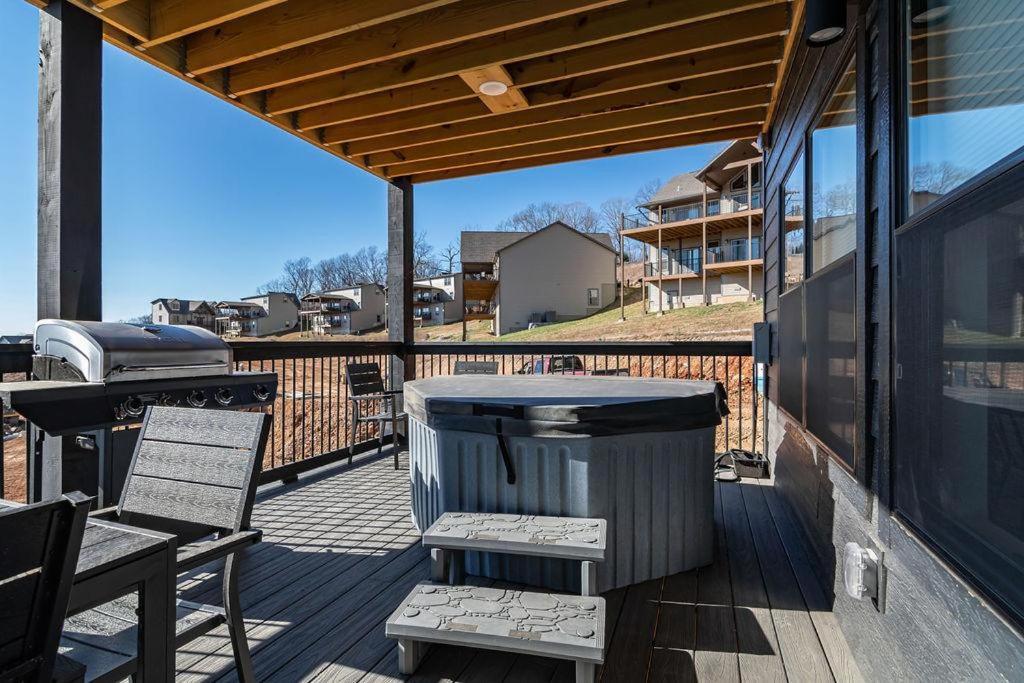 Modern Rustic Branson