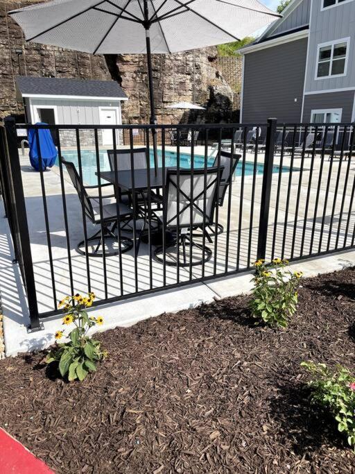Branson's Newest Gem: View Condo,patio & Pool * Branson