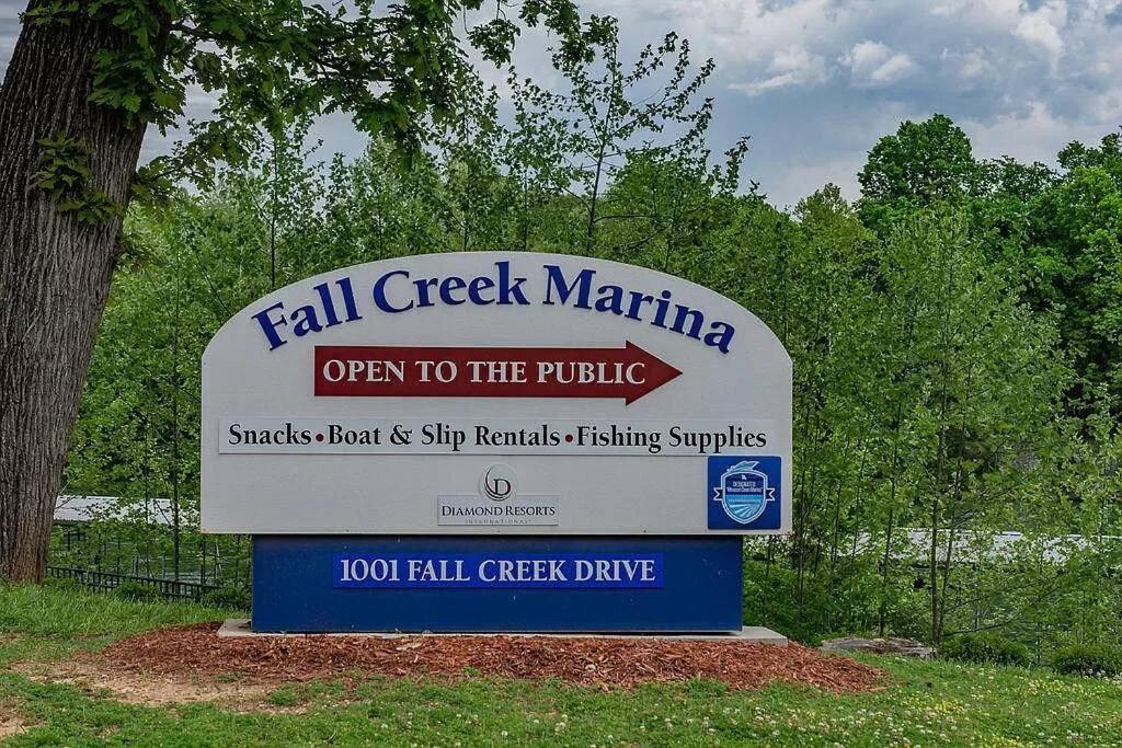 Apartment Sparkling Designer 3 Bed By Taneycomo Branson