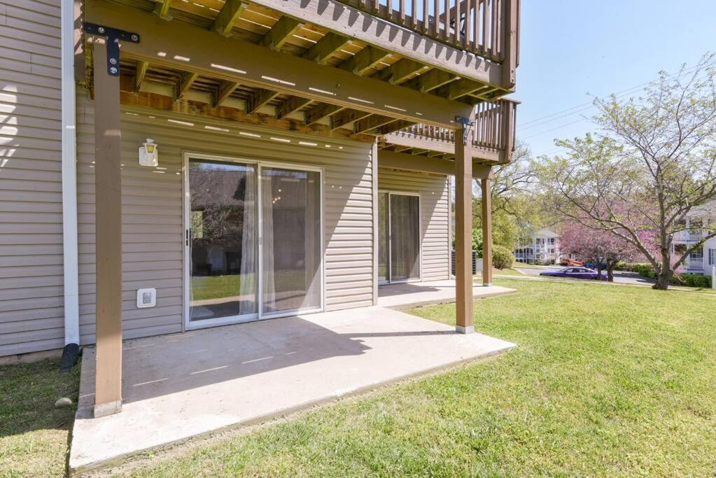 Sparkling Designer 3 Bed By Taneycomo Apartment