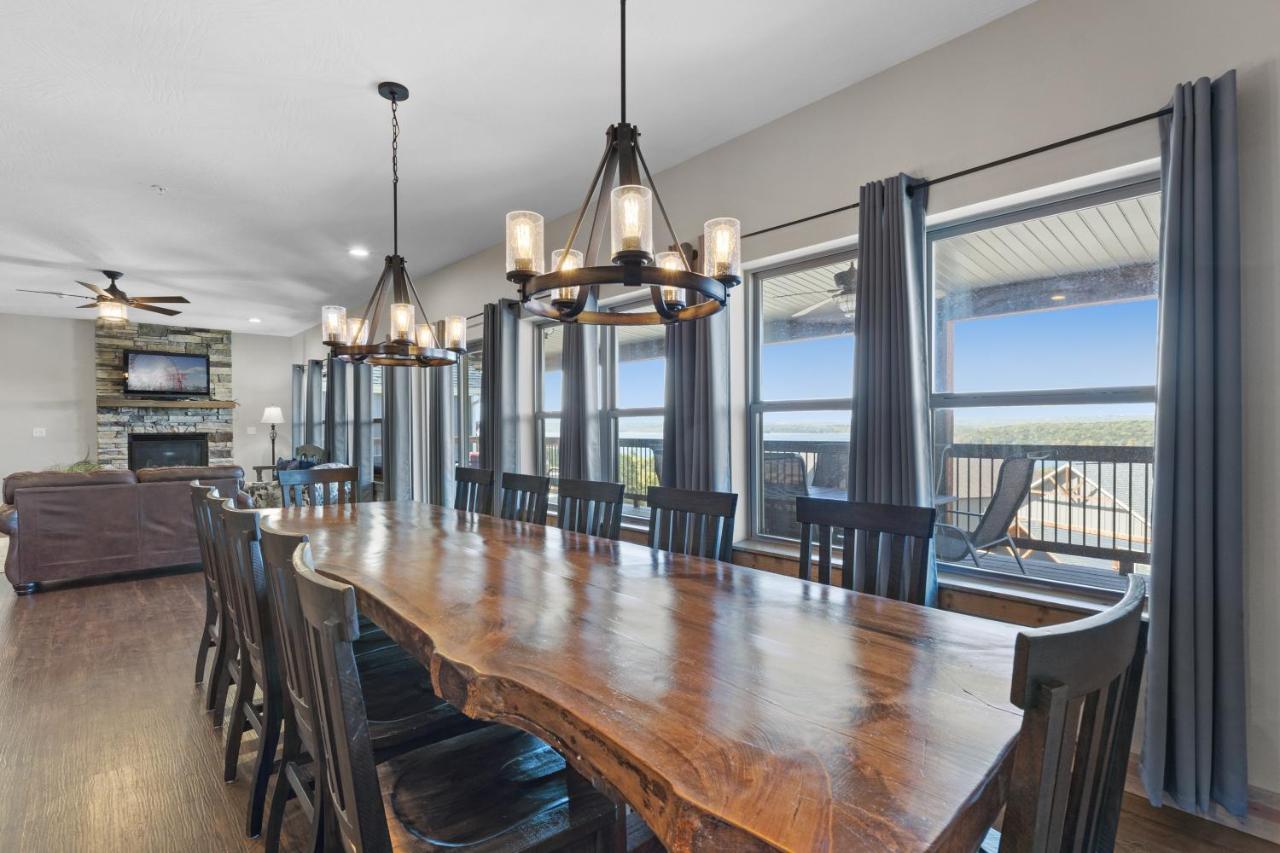 Lodge Lakefront Haven