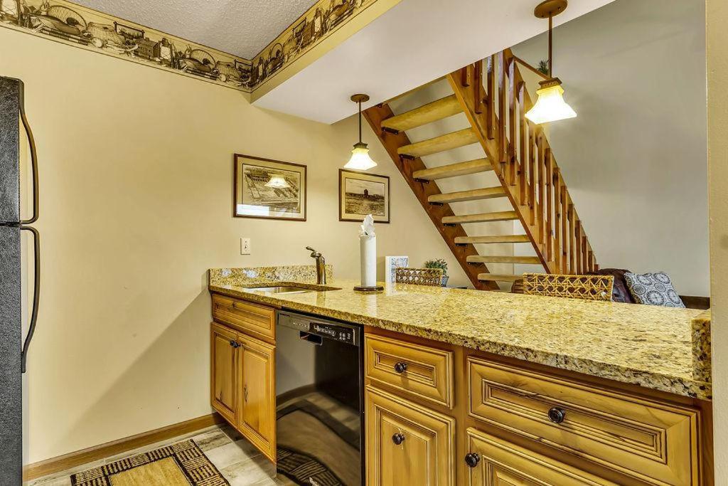 White Oak With Loft -- 116 Holiday home