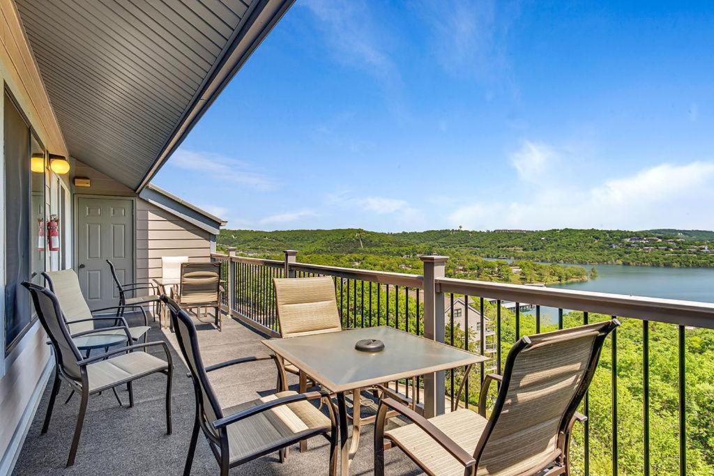 Black Walnut With Boat Slip -- 408 Holiday home Branson