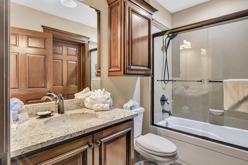 Hawthorne -- 1427 * Branson