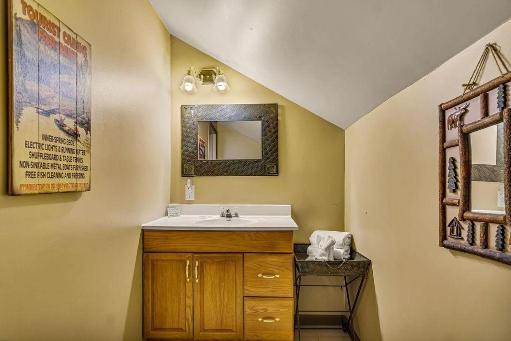 White Oak With Loft -- 116 * Branson