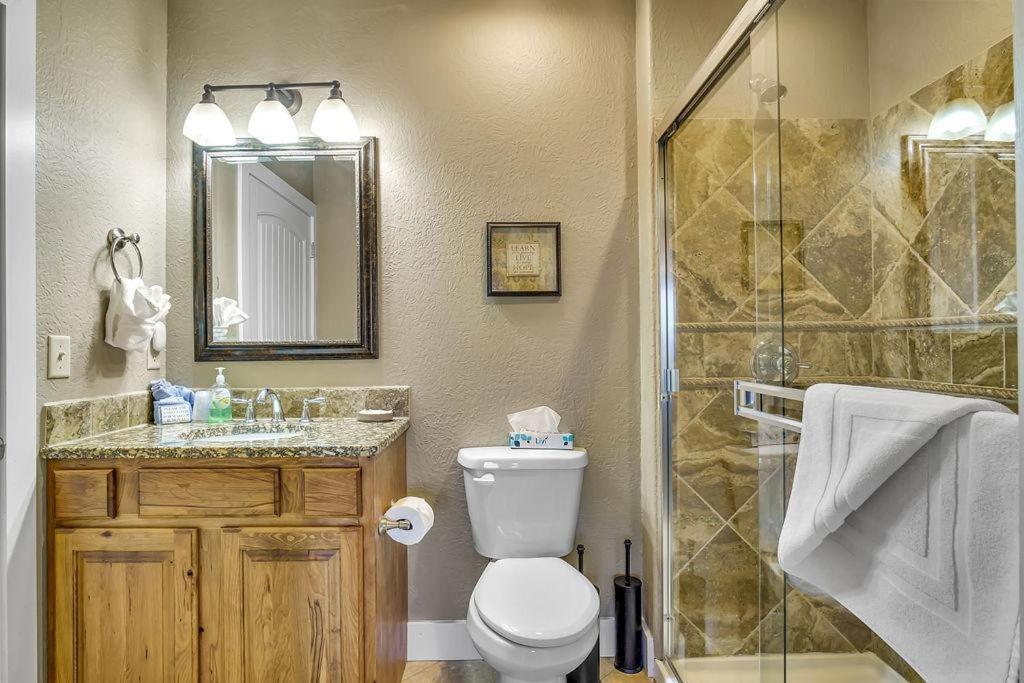 Hawthorne -- 1411 Branson