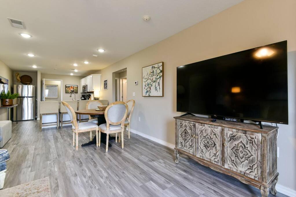 Apartment Branson's Newest Gem: View Condo,patio & Pool