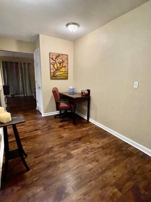 The Divine 409 1 Bdrm With Kitchen