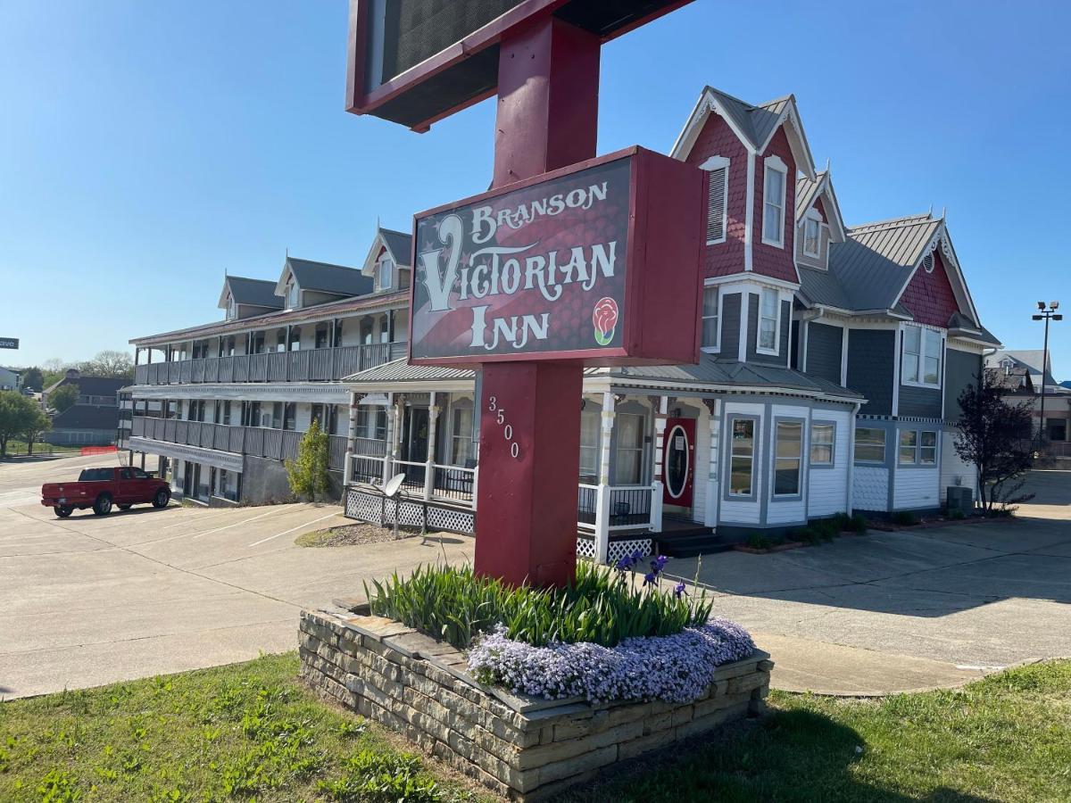 Victorian Hotel 2*