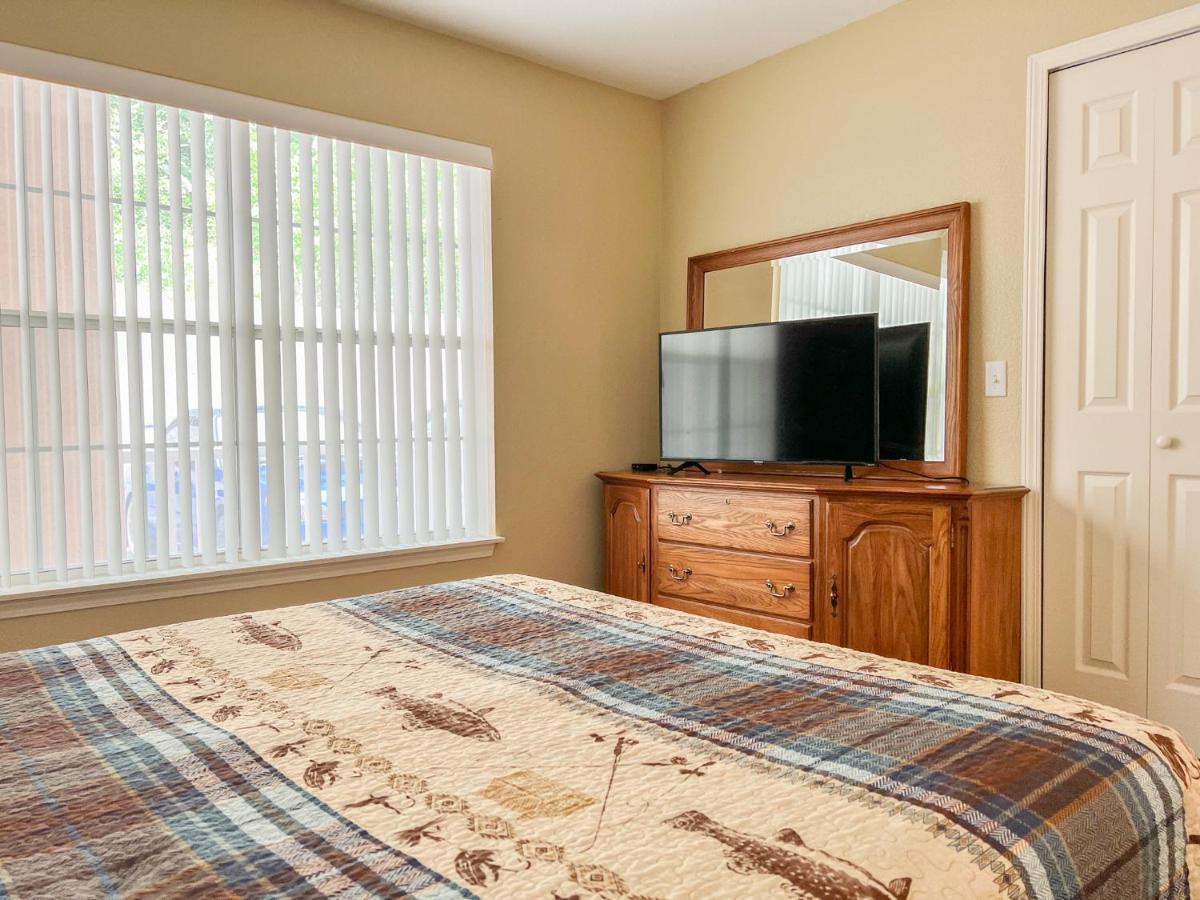 Holiday home Front 2br Walk-in With Large Deck - Free Tickets Included - 79-1 *