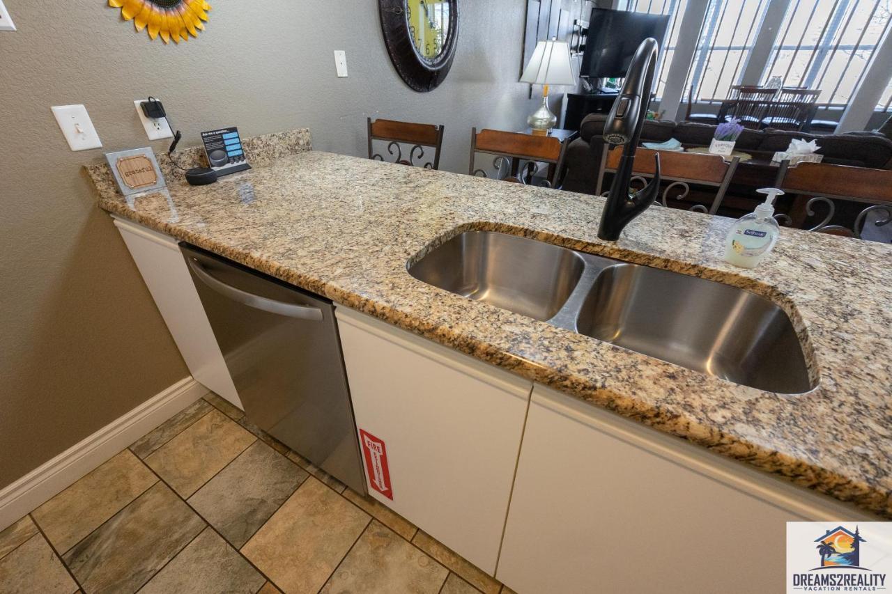 2br Walk-in - Near The 76 Strip - Pool - Free Tickets Included - Clc-6