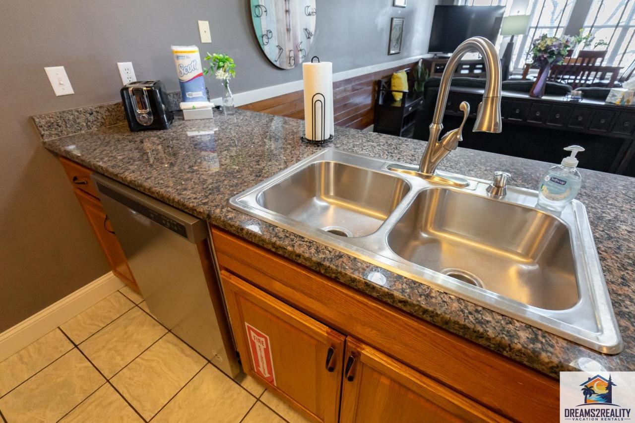 2br Walk-in - Near The 76 Strip - Pool - Free Tickets Included - Cla-8 *