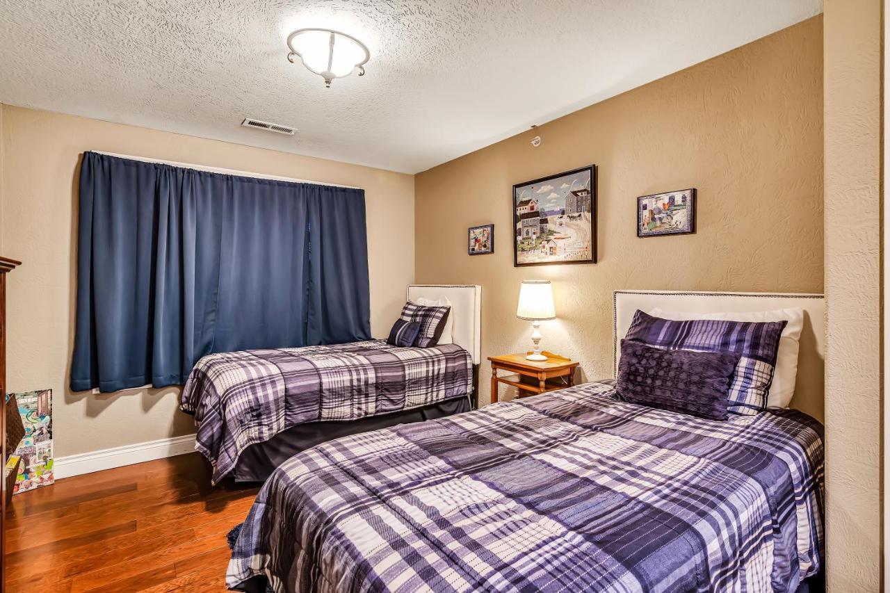 Hawthorne -- 1424 Branson