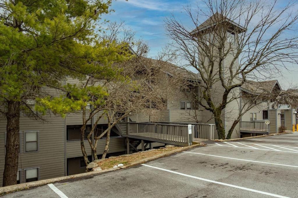 White Oak With Loft -- 116 Holiday home *
