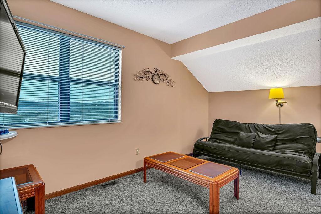 Holiday home Scotch Pine With Loft -- 1310 Branson