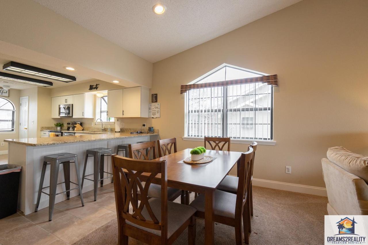 2br Penthouse - 2 Pools - Close To The Strip - Free Tickets Included - Fhe-17 Holiday home *