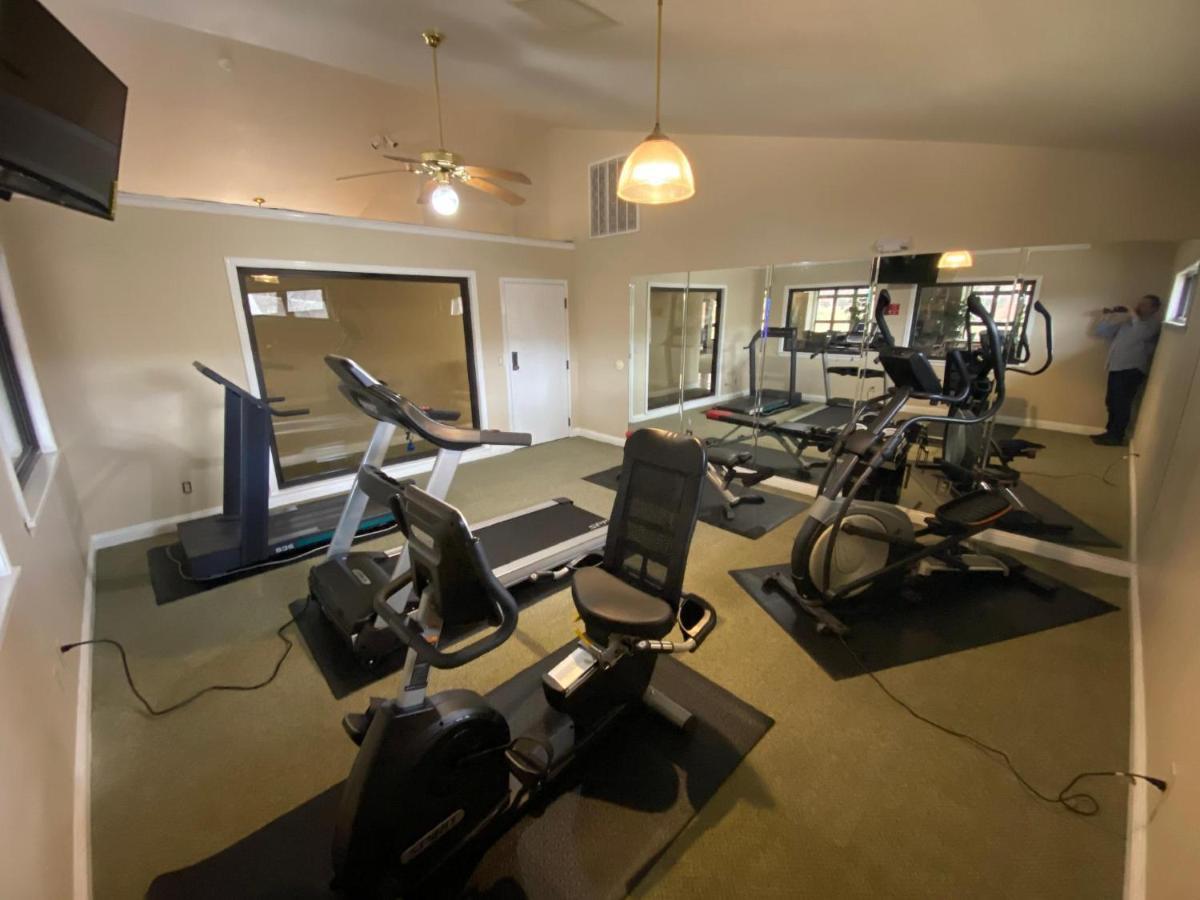 Holiday home 2br Penthouse - 2 Pools - Close To The Strip - Free Tickets Included - Fhc-24