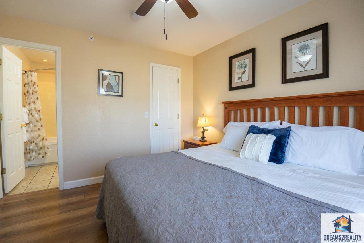Holiday home 2br Penthouse - Near The 76 Strip - Pool - Free Tickets Included - Cld-11 *