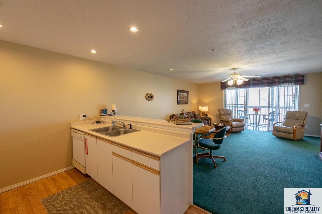 Holiday home 2br Walk-in - Near The Strip - Free Tickets Included - Ch1-18 *