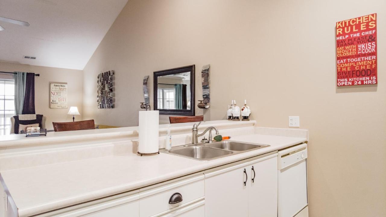 Holiday home 2br - Near The Strip - Jacuzzi Tub - Free Tickets Included - Ch1-35 Branson
