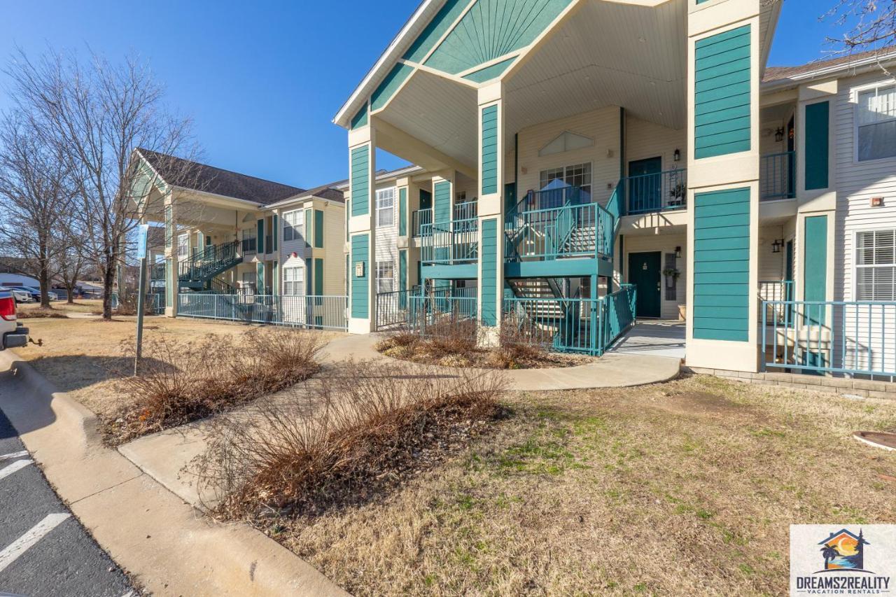 3br Updated Walk-in - Near The Strip - Free Tickets Included - Ch4-4 Holiday home Branson