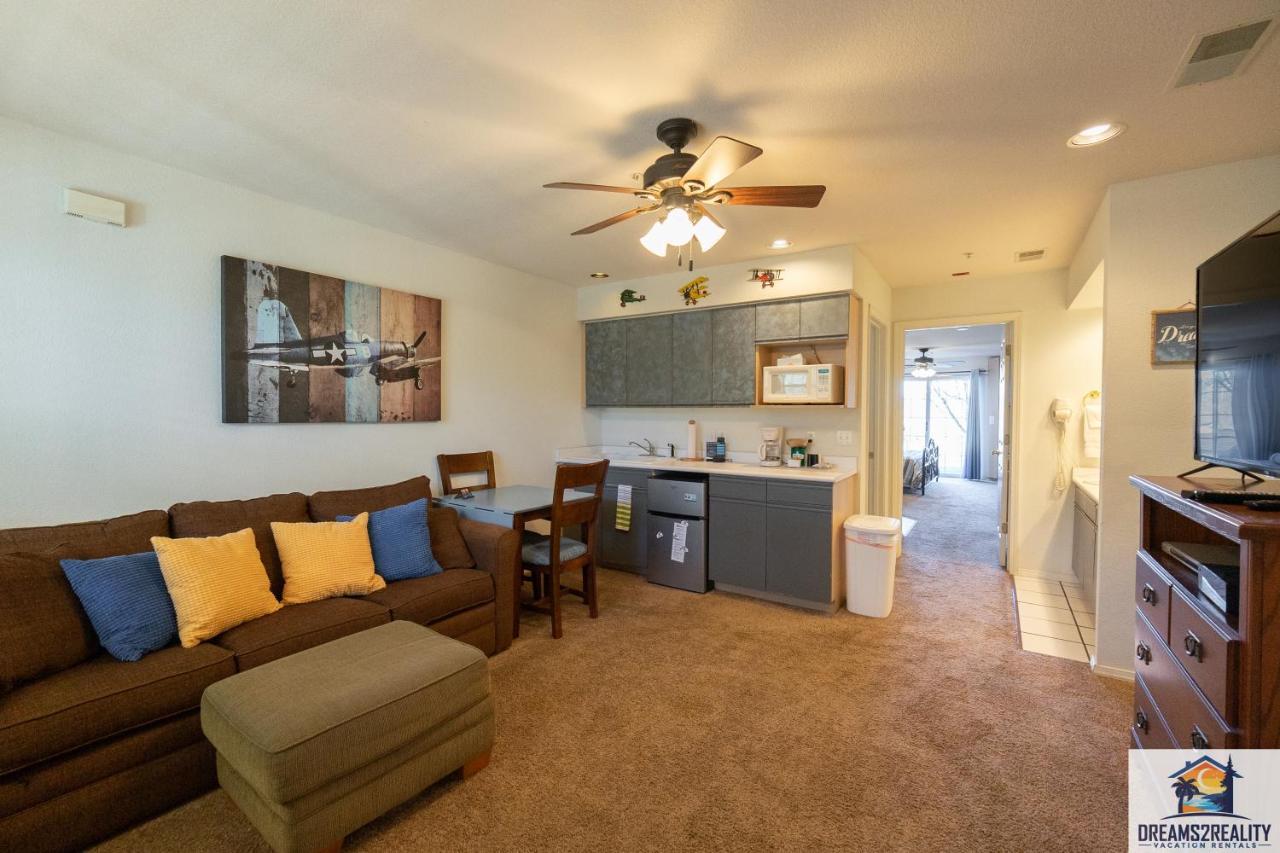 1br Walk-in With 2 Person Jacuzzi Tub - Near The Strip - Free Tickets Included - Ch5-3 * Branson