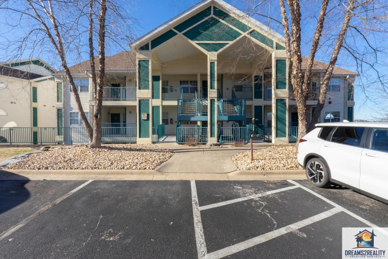 1br Walk-in With 2 Person Jacuzzi Tub - Near The Strip - Free Tickets Included - Ch5-3 Branson