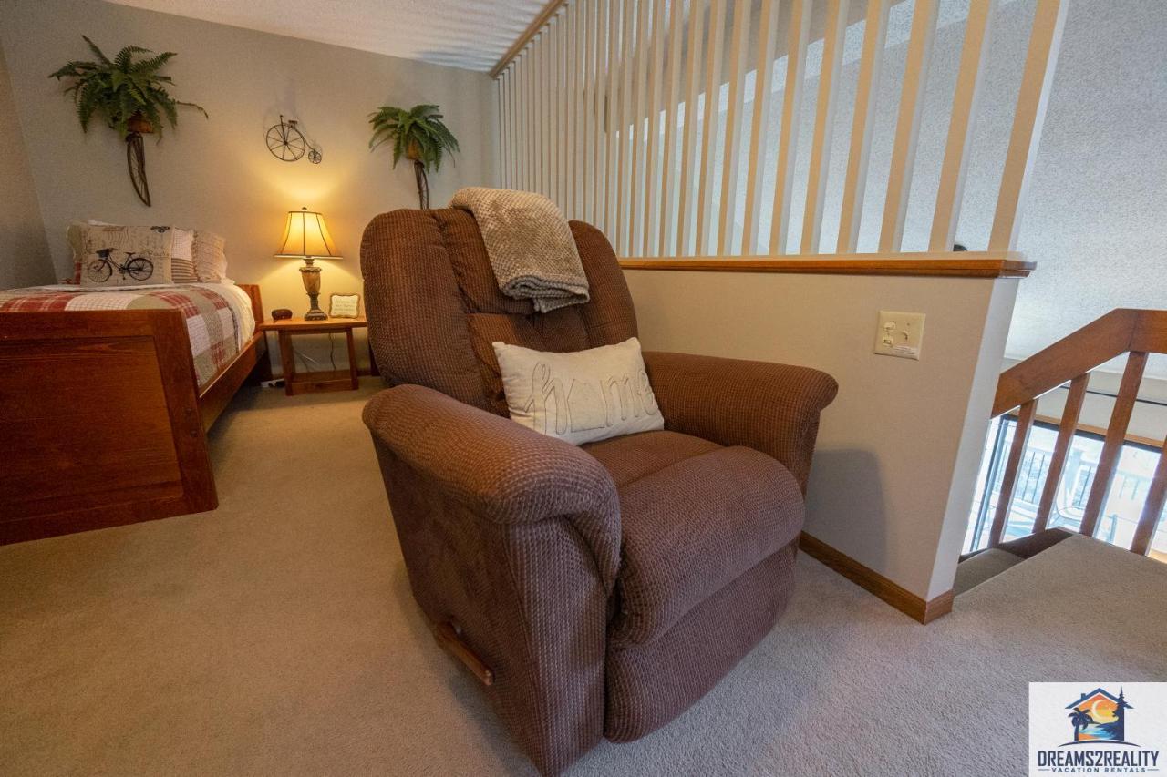 Lake View! Walk-in 3 Bedroom - Outdoor Pool - Free Tickets Included - Trh6-6 Holiday home *