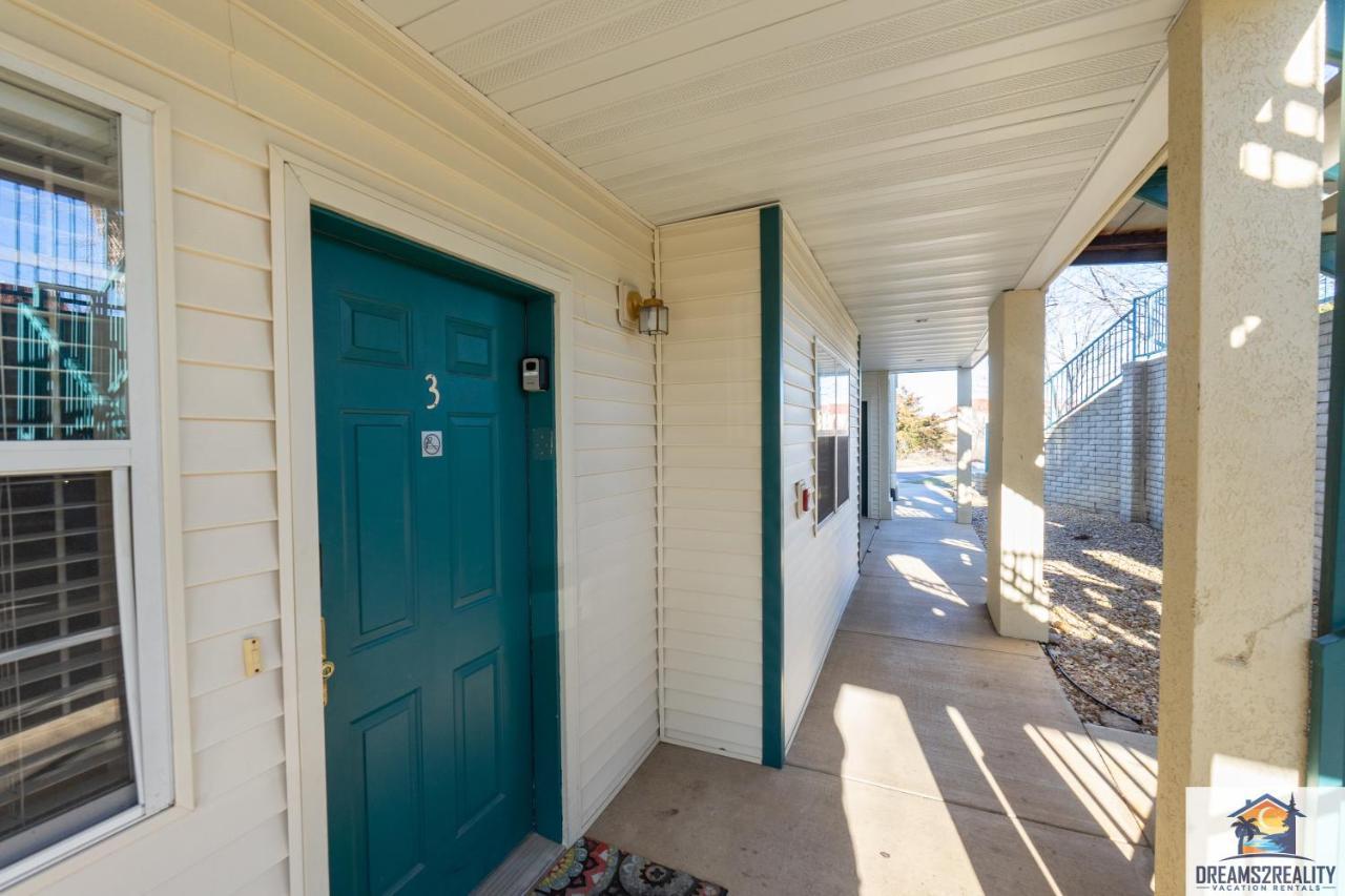 1br Walk-in With 2 Person Jacuzzi Tub - Near The Strip - Free Tickets Included - Ch5-3 Holiday home *