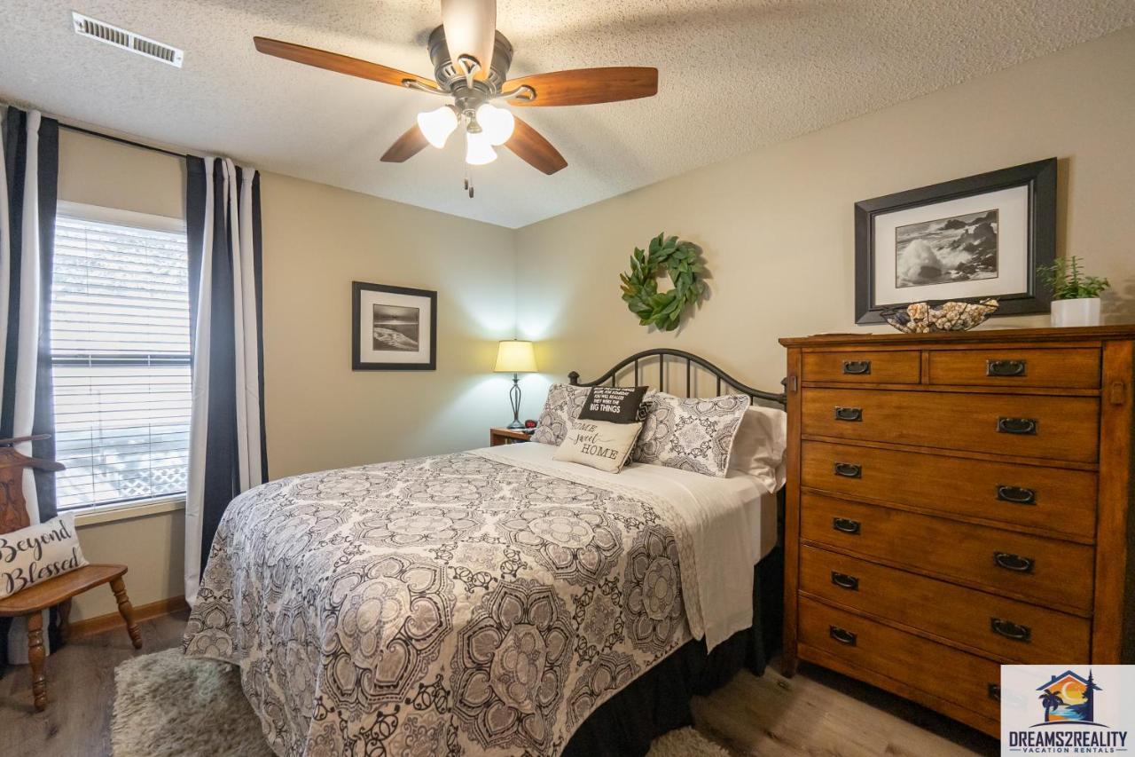 Lake View! Walk-in 3 Bedroom - Outdoor Pool - Free Tickets Included - Trh6-6 Holiday home