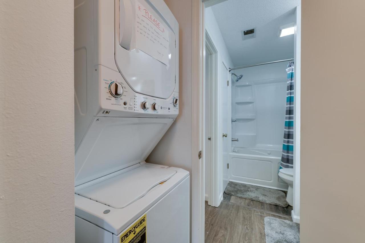 Apartment - 4 Miles From Landing!