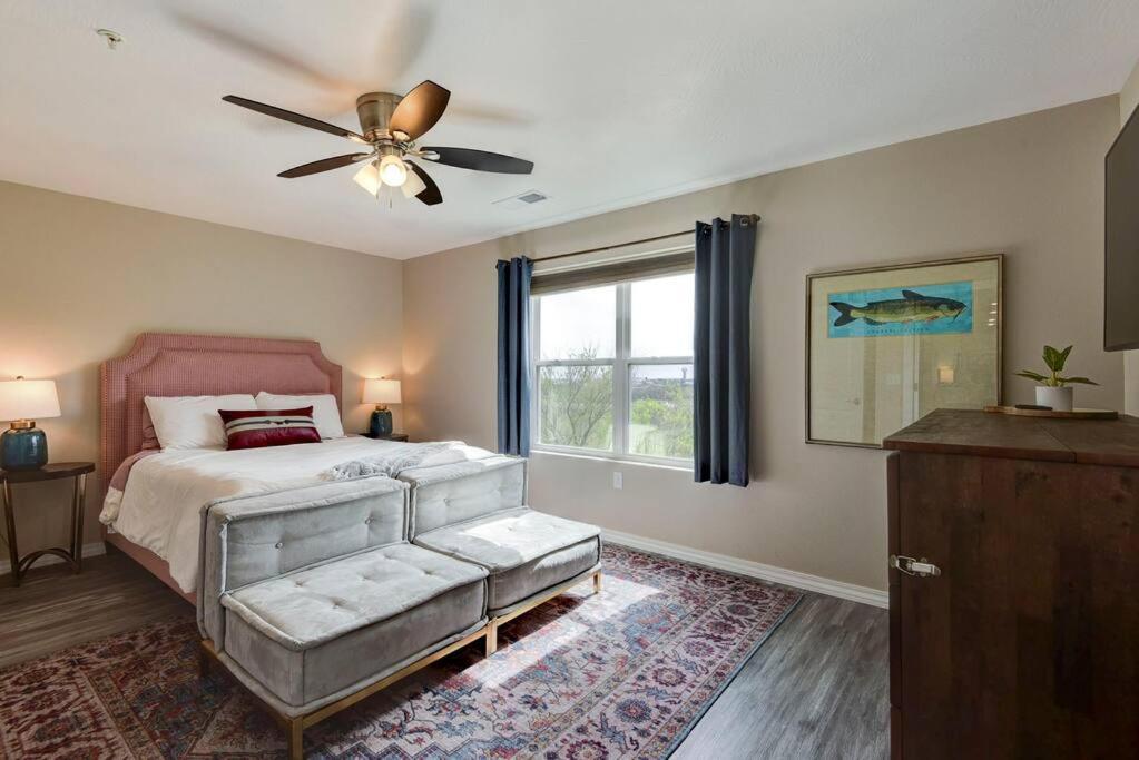 Branson's Newest Gem: View Condo,patio & Pool * Branson