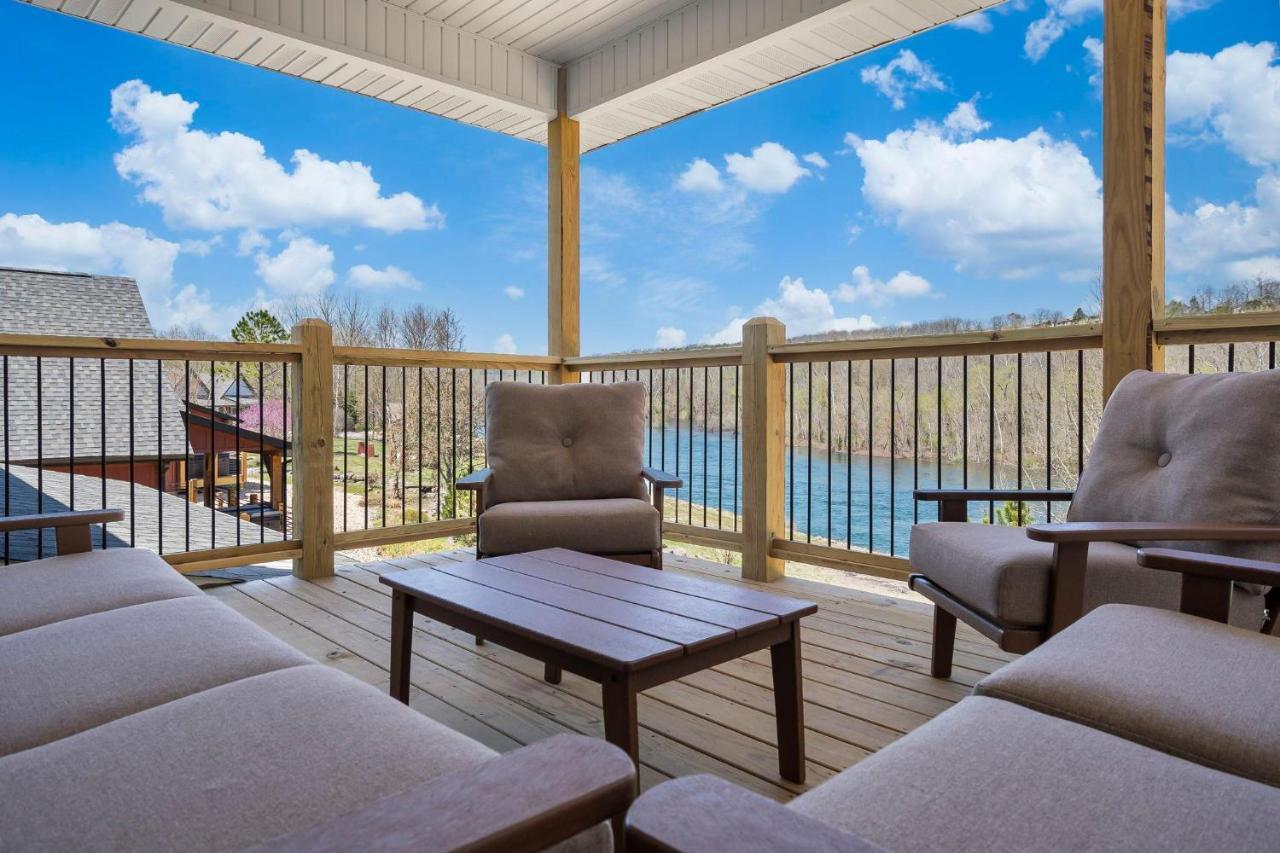Eagle's Landing * Branson