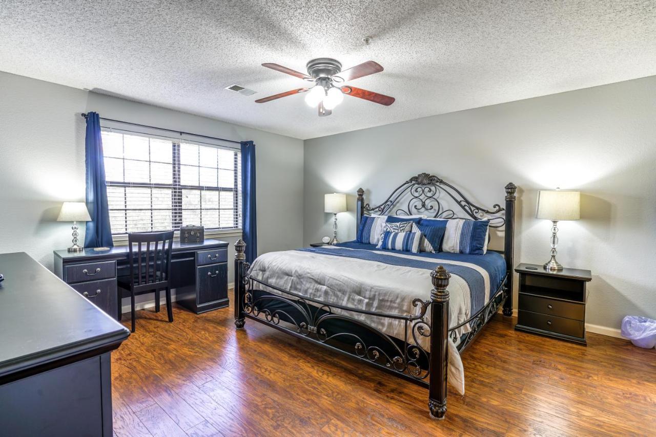2br Updated Walk-in - 2 Pools - Near The Strip - Free Tickets Included - Fhc13 Branson