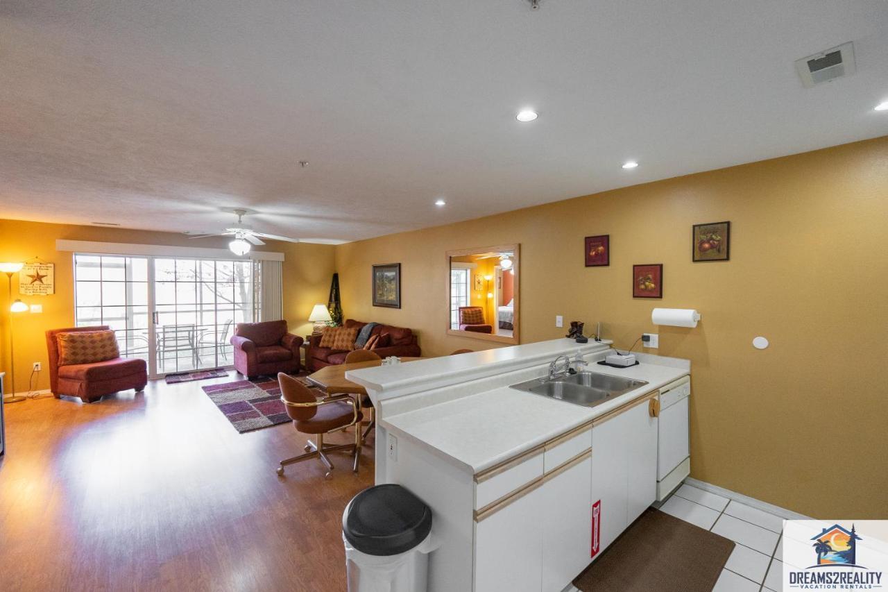 2br - King Beds - Near The 76 Strip - Free Tickets Included - Ch1-1 *