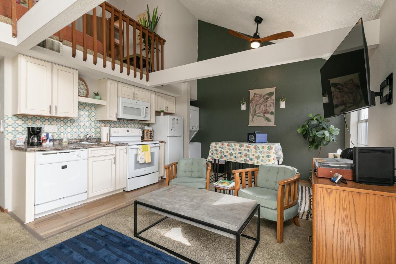 Meadow Getaway 2 Bedroom Near The 76 Strip - Free Tickets Included * Branson