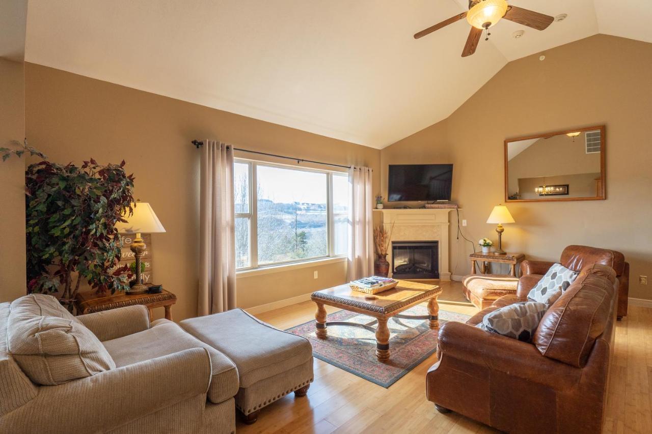 4br Walk-in - Foosball Table - Hot Tub - Fire Pit - Free Tickets Included - Dv166 Apartment *