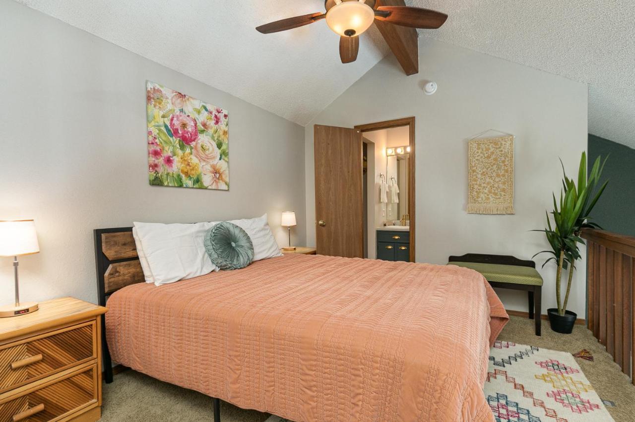 Holiday home Meadow Getaway 2 Bedroom Near The 76 Strip - Free Tickets Included Branson