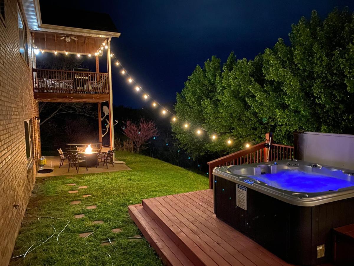 Apartment 4br Walk-in - Foosball Table - Hot Tub - Fire Pit - Free Tickets Included - Dv166 Branson
