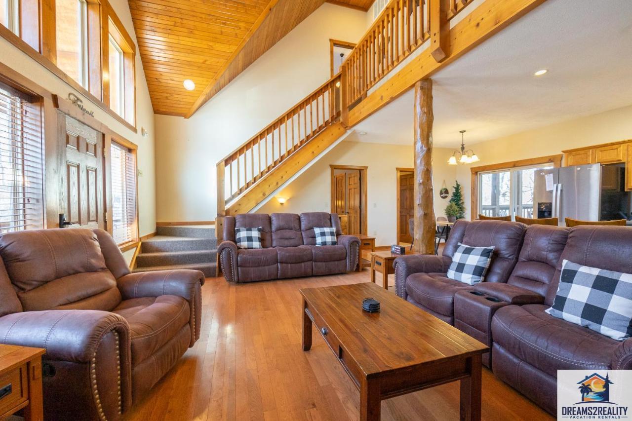 Forest Heights - 6br - Pool Table - Near Silver Dollar - Free Tickets Included Holiday home