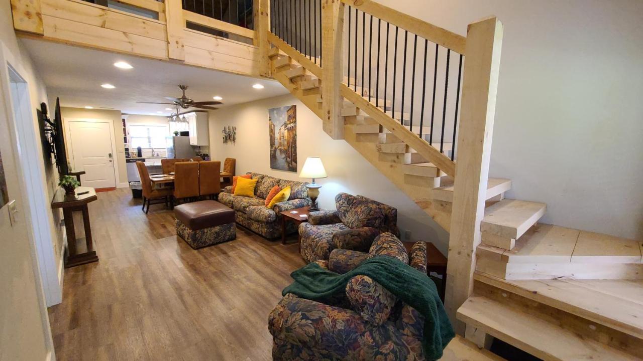 3br Walk-in With Loft - Pool And Hot Tub - Free Attraction Tickets Included - Branson