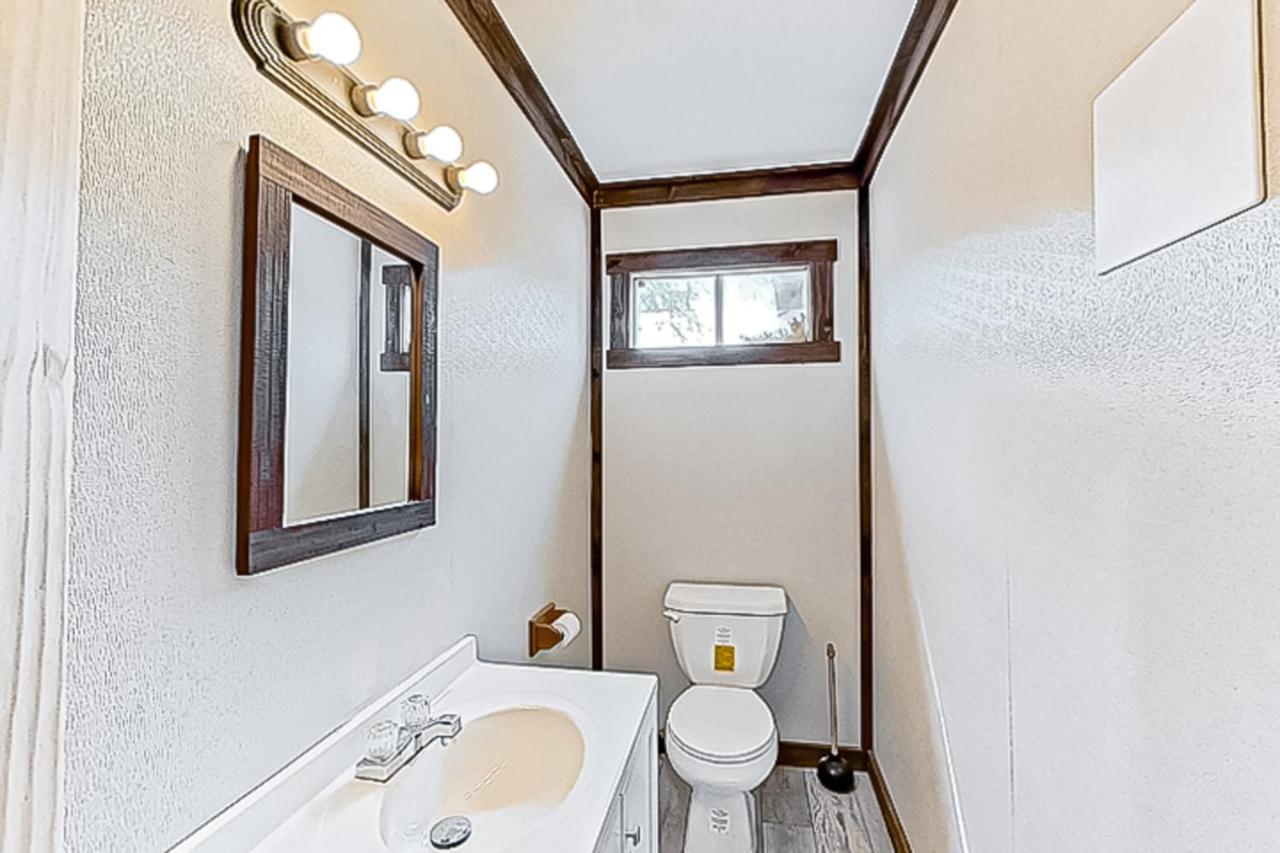 White Wing Cabin 2 * Branson