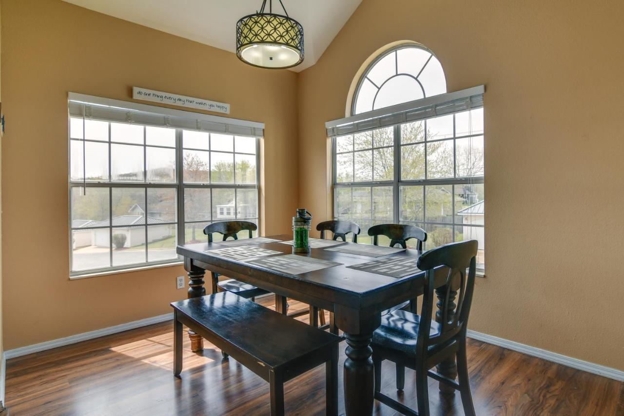 With Pool 2 Mi To Table Rock Apartment Branson
