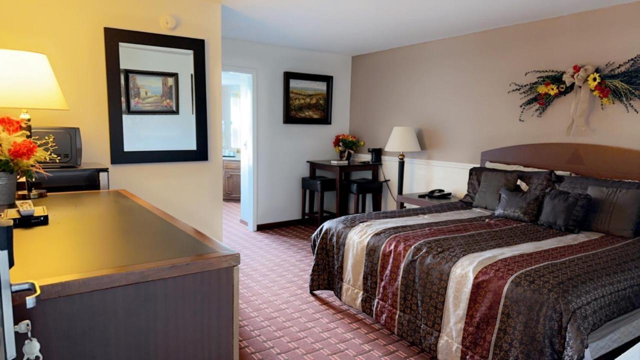 Victorian 2* Branson