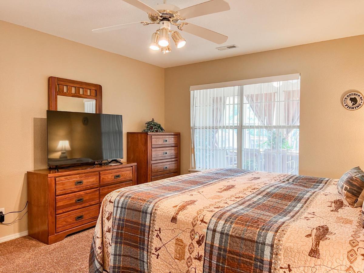 Front 2br Walk-in With Large Deck - Free Tickets Included - 79-1 Branson
