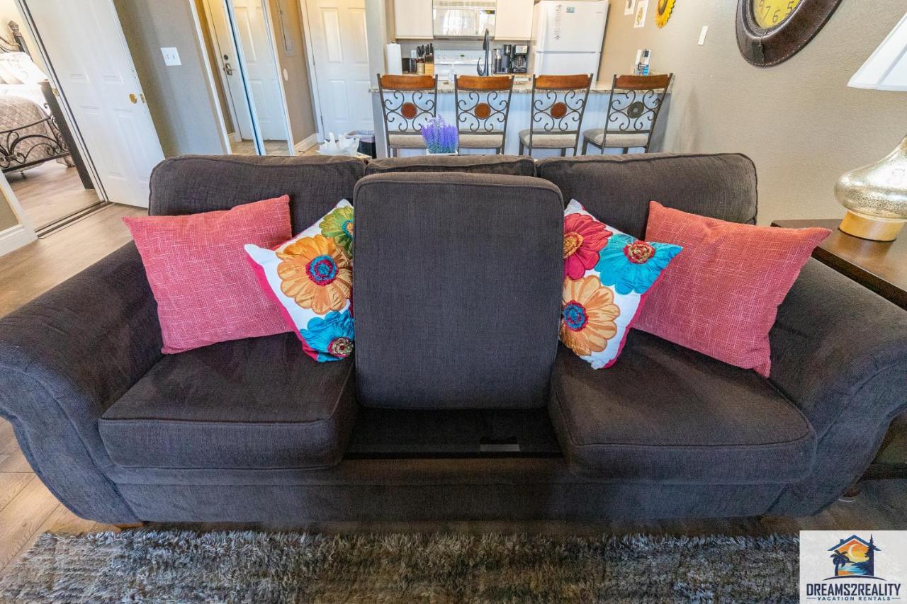 Holiday home 2br Walk-in - Near The 76 Strip - Pool - Free Tickets Included - Clc-6 *