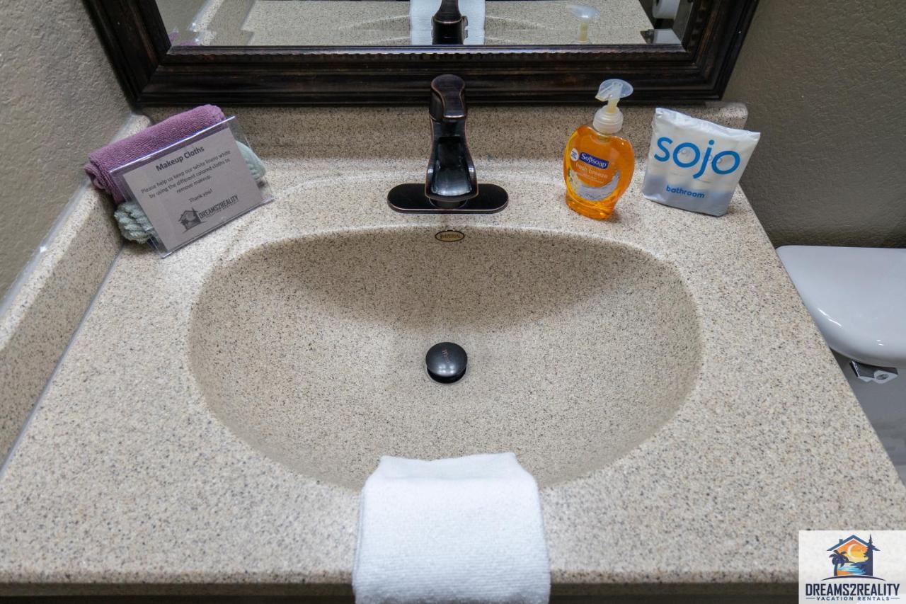 2br Walk-in - Near The 76 Strip - Pool - Free Tickets Included - Clc-6