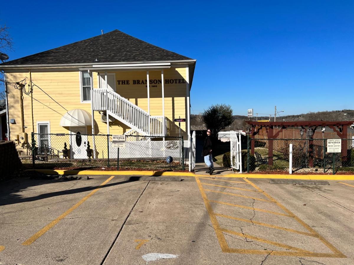Hotel Historic - Horseshoe With King Bed - Downtown - Free Tickets Included Branson
