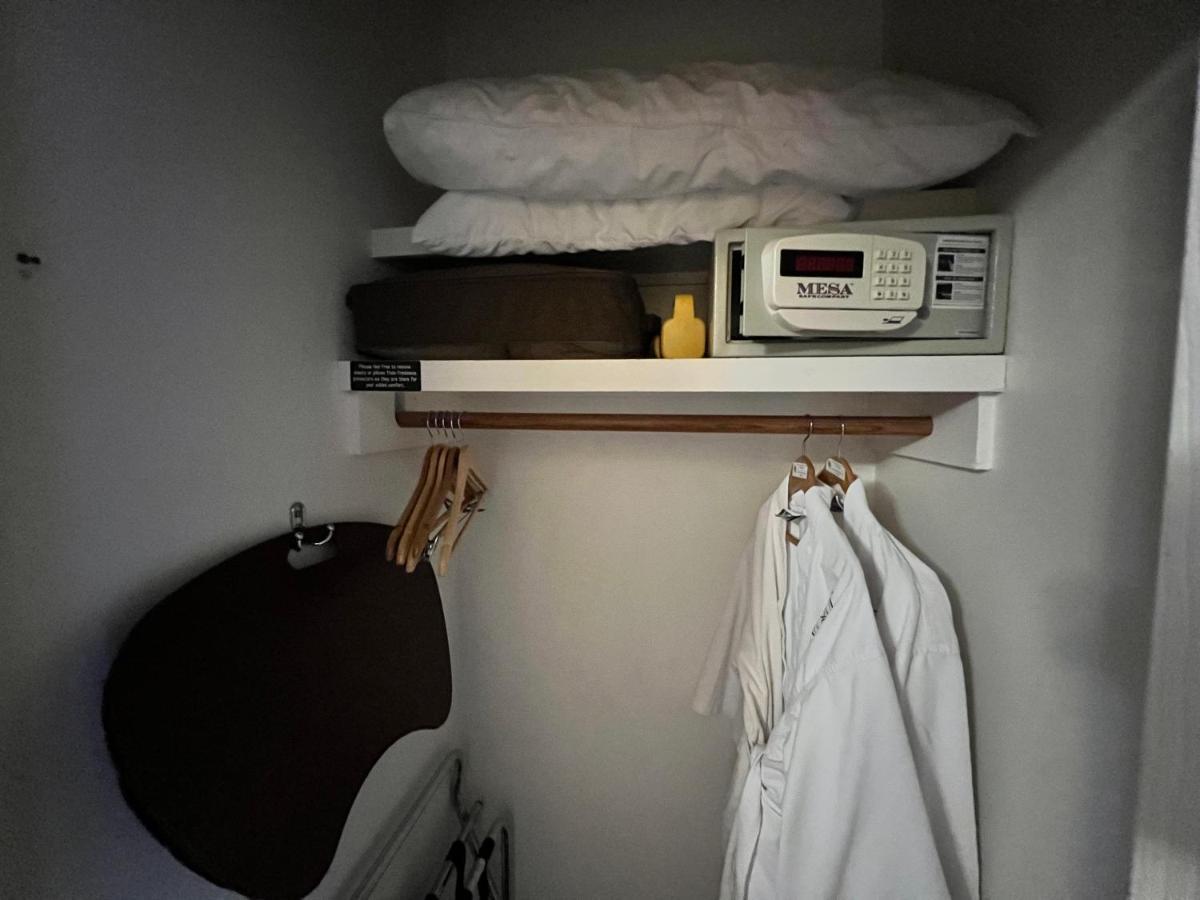 Hotel Historic - Horseshoe With King Bed - Downtown - Free Tickets Included